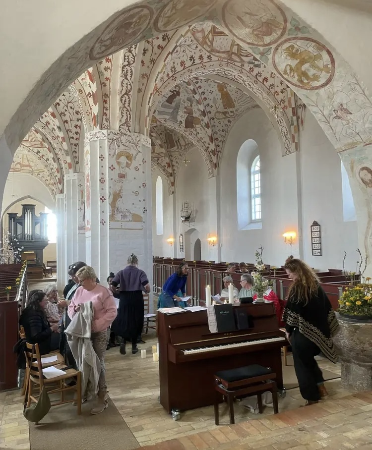 Fællessang i Fanefjord kirke, Lena Bjørn Jensen og kaffepause